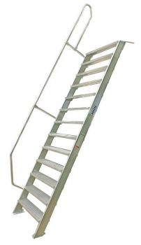 Лестница стационарная, 5 рифл. ступеньки 1000 мм из лёгк. металла, 45° Лестница стационарная, 5 рифл. ступеньки 1000 мм из лёгк. металла, 45°